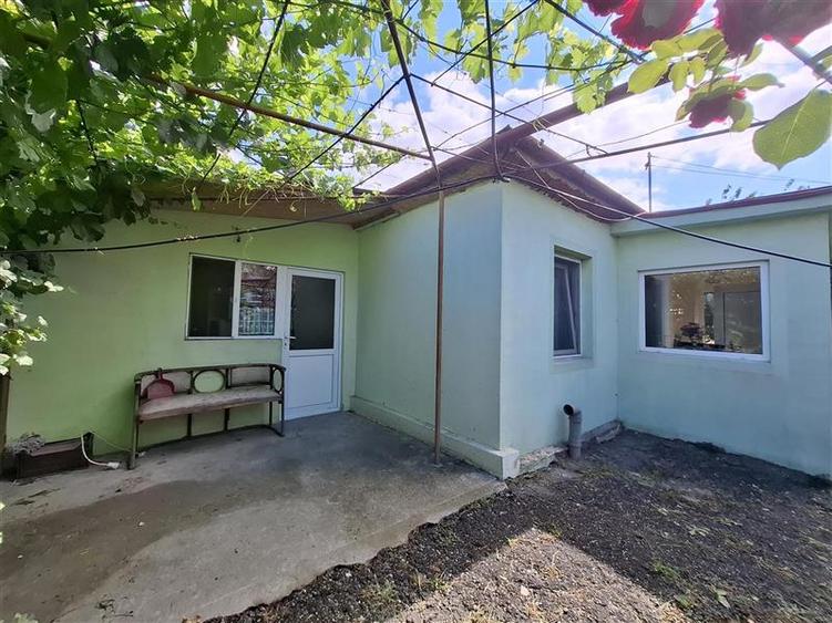 Casa cu teren 1662 mp teren, Golesti