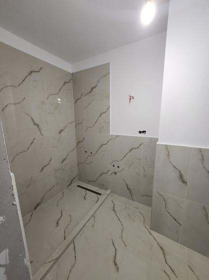 Apartament cu 3 camere, 59 mp, parcare, balcon, zona Eroilor