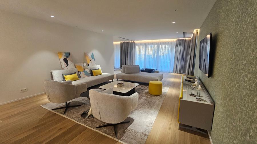 Romana, imobil boutique, impecabil, terasa 100 mp, lux, constructie 2026.