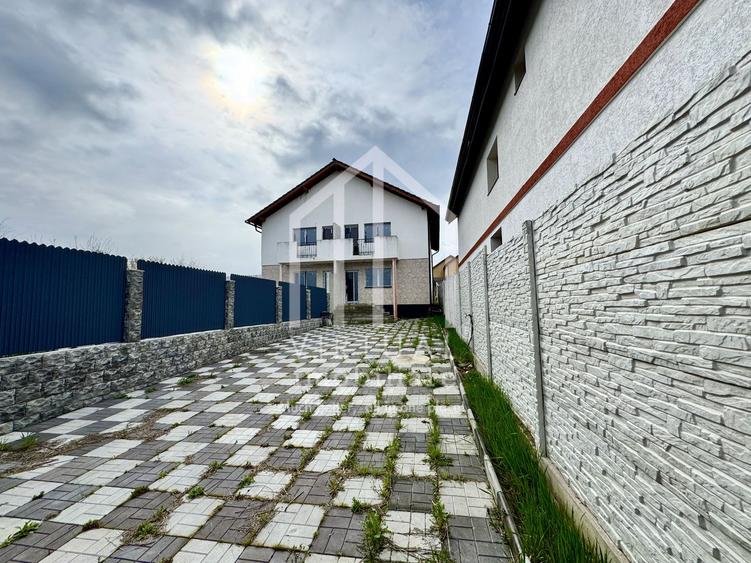 Duplex cu 3 camere, 103mp utili+2 balcoane, 267mp teren, Cristian