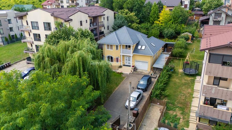 Casă/Vilă cu 5 camere de Vânzare, 870mp Teren, Bucium -3 Sarmale - 23