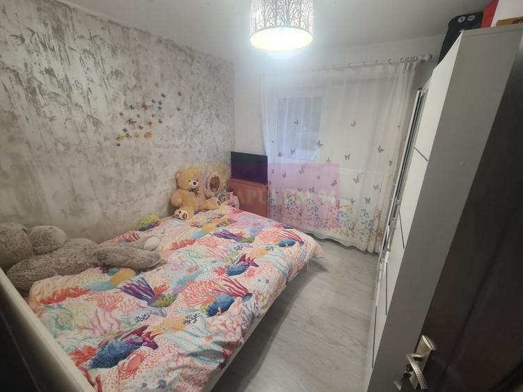 Apartament cu 3 camere de vanzare in Campina - Zona Cuza
