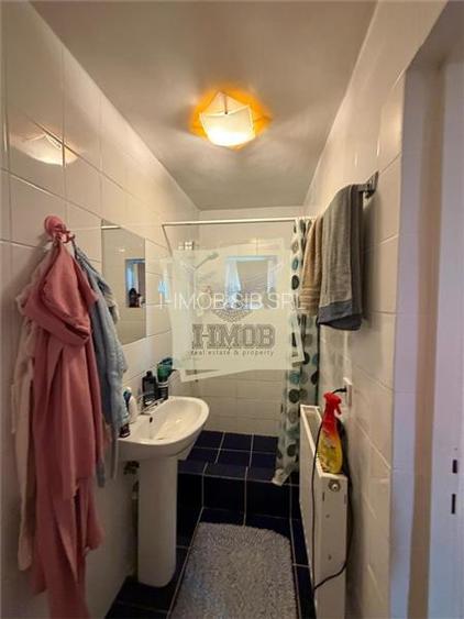 Casa cu 6 camere 2 bai si 1030 mp teren in Viile Sibiului - 10