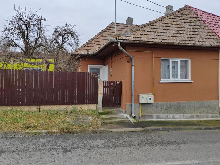 Mureseni,casa 2 camere teren 650 mp