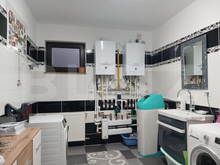 Casa/Vila 236 mp utili, 2743 mp teren, zona Mereni - Salcea