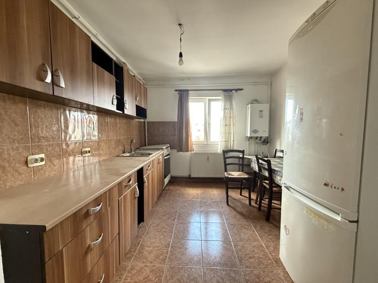 Apartament 2 camere, 51 mp utili + balcon - Girocului
