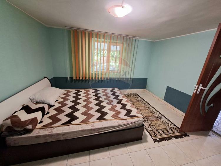 Casă / Vilă cu 4 camere de vânzare