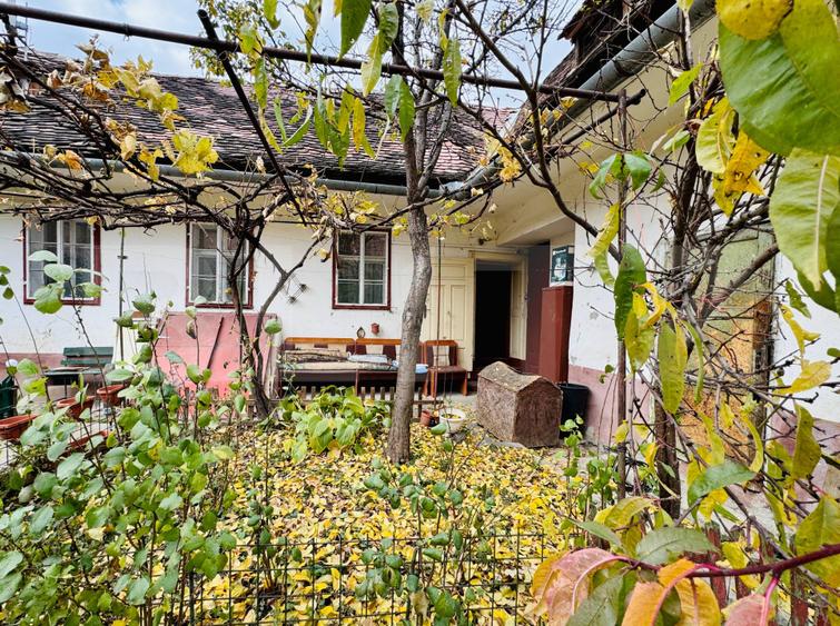 Casa de vanzare, 2 camere, 86 mp Sibiu- langa piata Cibin
