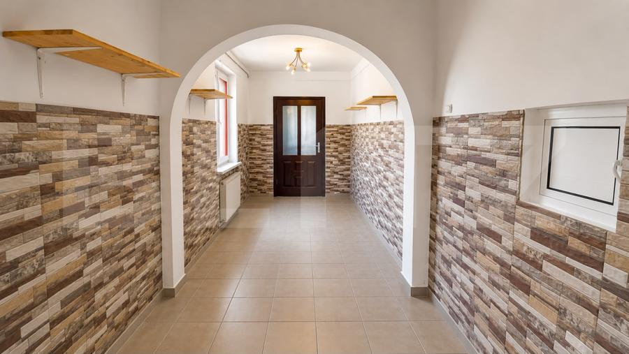 Casa 6 camere, 200 mp, zona Olimpia-Stadion