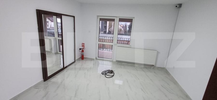 Spatiu pentru o clinica dentara sau birouri, 3 camere, 60 mp, zona Centura