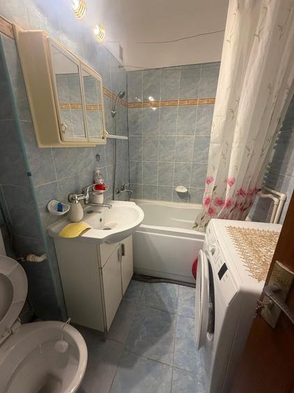 De închiriat garsoniera cartier Hipodrom zona Polivalenta