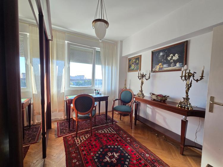 Un apartament in zona centrala, decorat in stil clasic