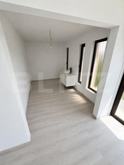 Casa de vanzare, 200 mp + teren de 1.200 mp - Unirea