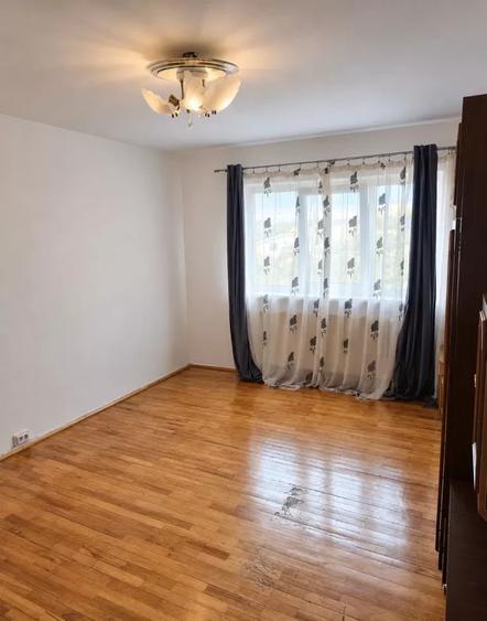 Apartament 3 camere, parcare, Ampoi 3, 350 euro