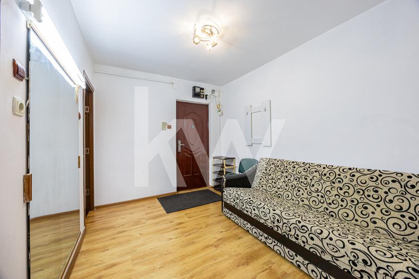 Garsonieră decomandată, 39 mp, bloc de apartamente - zona Calea București