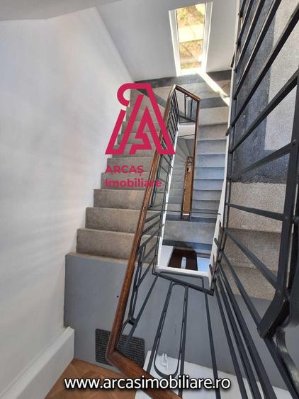Vilă de prestigiu | 12 camere, 488 mp utili, teren 600 mp | Sibiu!