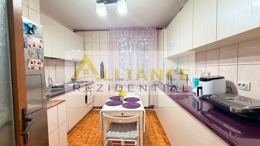 Metrou Aparatorii Patriei ~ Apartament 3 camere decomandat