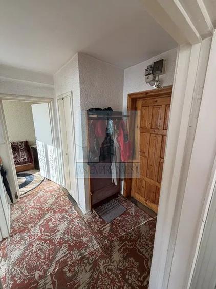 Apartament 3 camere , 60mp, Etj 2/3 - zona Râșnov/ISR