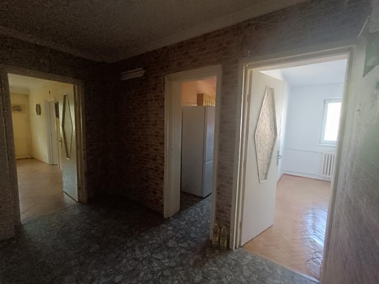 Apartament 4 camere ultracentral , etaj 3/4, Aleea Nucului