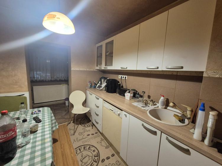 Apartament 3 camere Obcini de vânzare