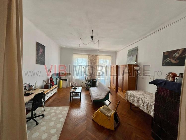 Apartament spațios cu 1 cameră, 71 mp, în clădire istorică, pe malul râului Bega