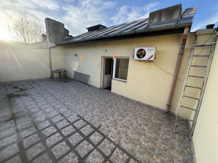 Apartament 2 camere Central cu Terasa