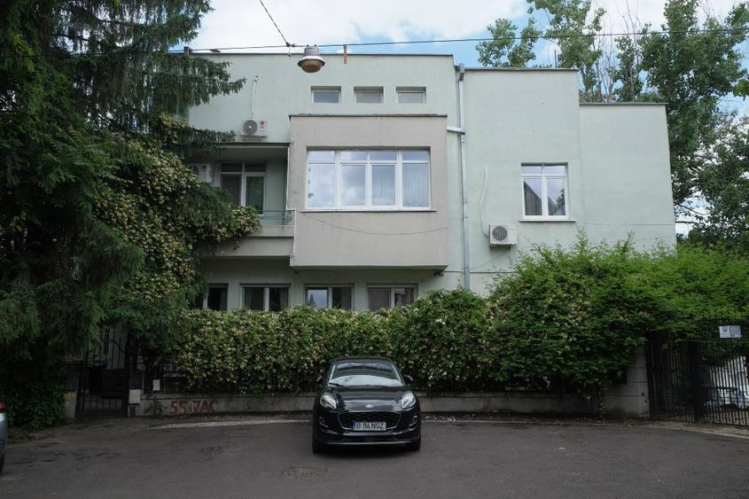 4 camere, 2 băi, parcare în fața casei – Strada intr.Ceauș Radu, S.3 | PROPRIET