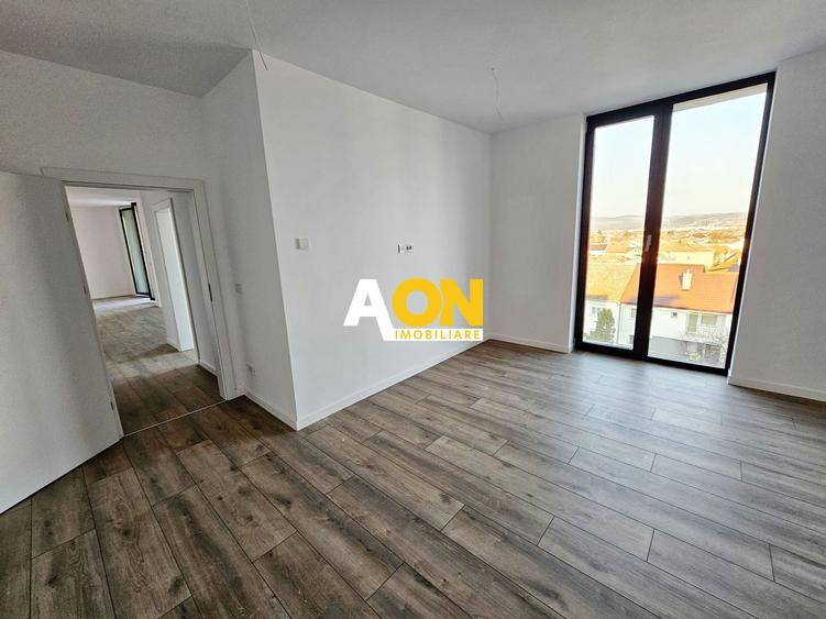 Penthouse 3 camere, 2 bai, parcare privata, 98 mp utili, ultracentral