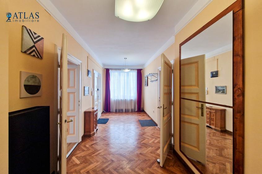 Aula Universitatii, 110 mp., 2 bai, in vila, luminos, et. 2 din 3, pet friendly
