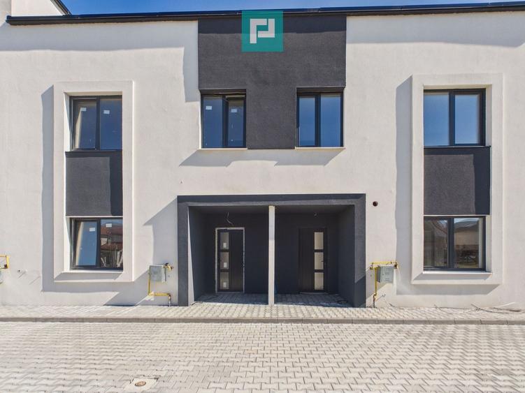 Casă Terraced / Townhouse, 120 mp utili, Sânmartin