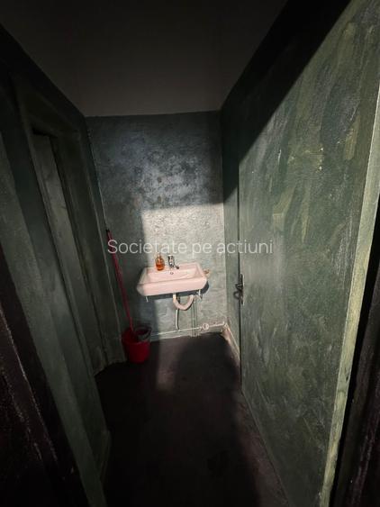 Spatiu comercial de inchiriat situat pe Stefan Cel Mare nr 34, bl. 27, Bucuresti - 5