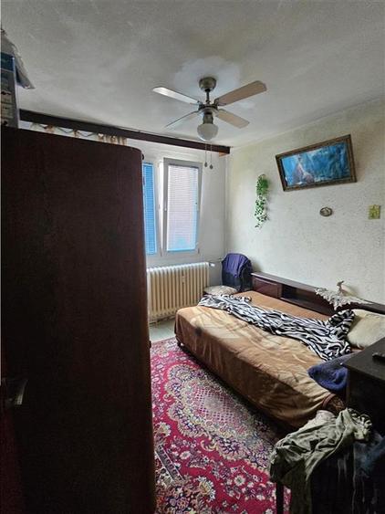 Apartament 3 camere decomandatStr. Uioara
