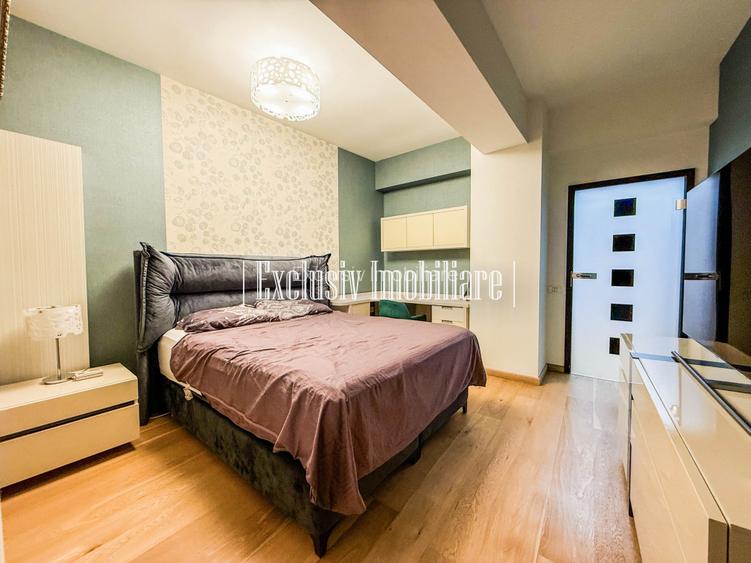 Vedere Frontala la Mare si Plaja la Picioare - Apartament cu Parcare Privata - 16