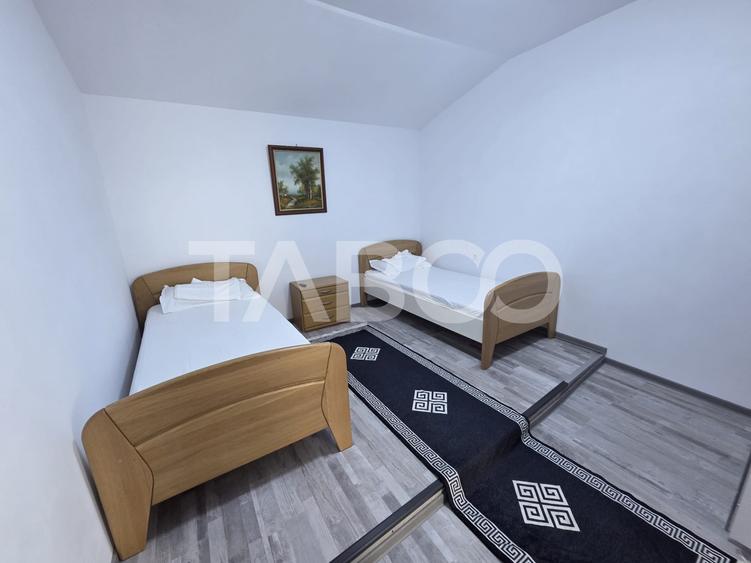 Casa de inchiriat 4 dormitoare living spatios baie prima inchiriere