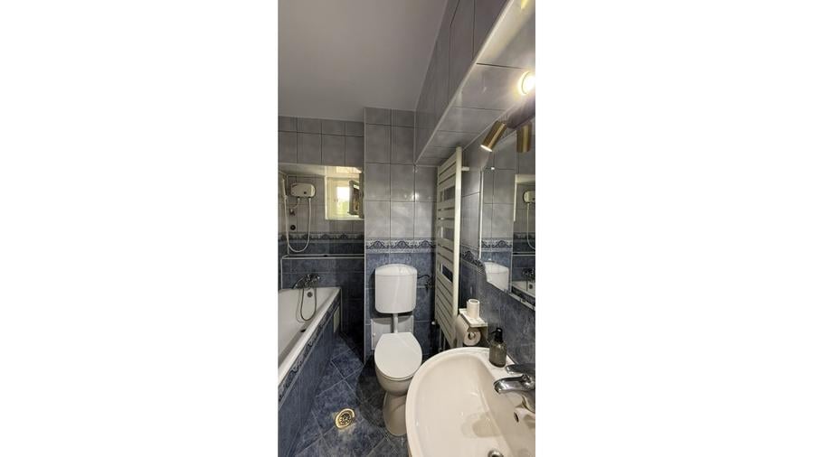 REA1029564 Piata Unirii l Fantani l Apartament 4 camere l Terasa 18mp