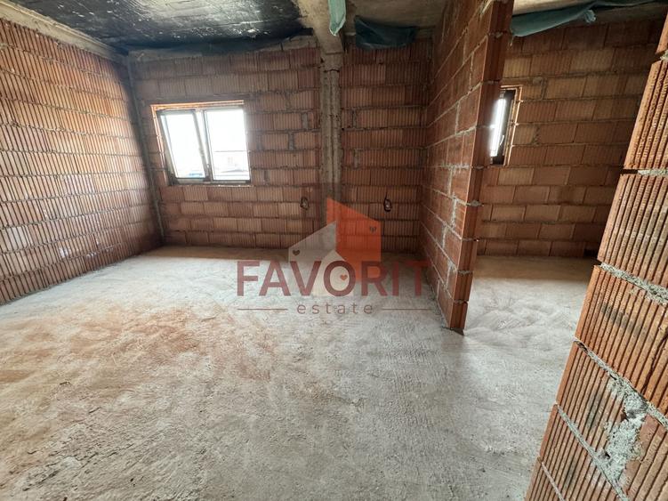 Duplex cu 4 camere de vanzare - Mosnita Noua. Zona Excelenta.