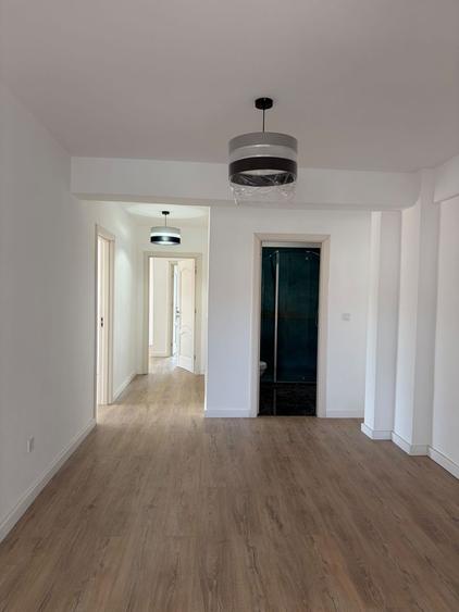 Apartament spatios | 102 mp | 3 dormitoare | parcare | C. Baciului