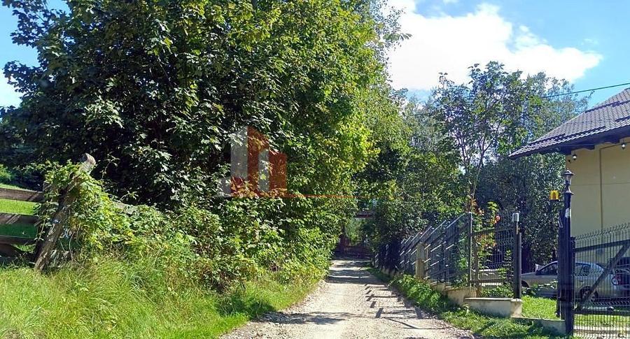 Teren intravilan 1.300 mp | Vedere Piatra Craiului | Bran Poarta