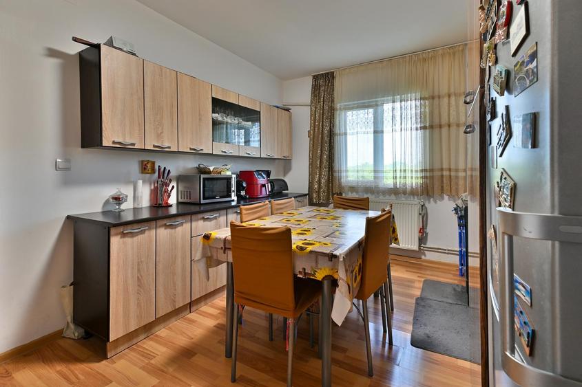 COMISION 0% Apartament cu 3 camere, 65 mp utili + balcon - Soarelui