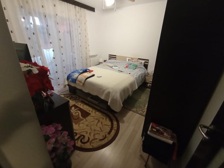 Apartament Frumoasa 3 camere DECOMANDAT, zona superba