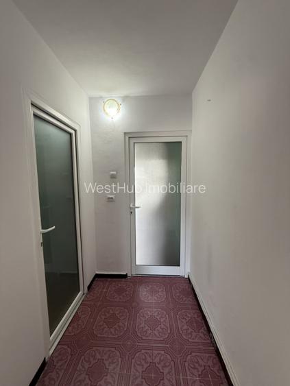 Apartament spatios, 2 camere, 58 mp utili + 2 balcoane si 2 debarale - Bucovina - 9