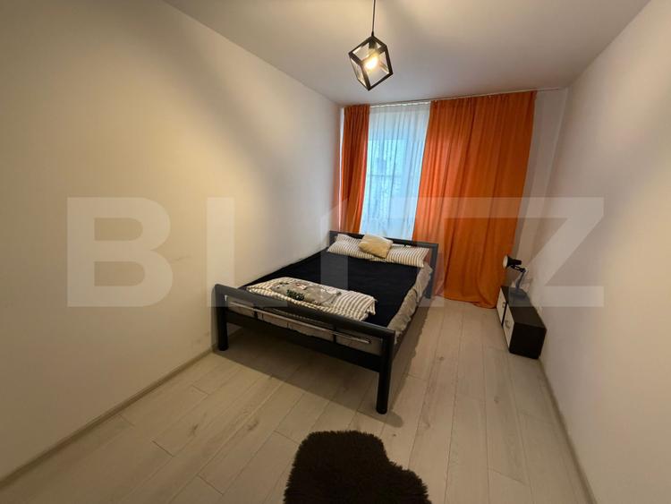 Apartament cu doua camere, 55 mp, semidecmandat, zona Cetate