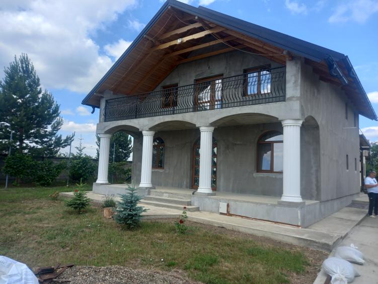 Casa noua cu etaj in Dobosari