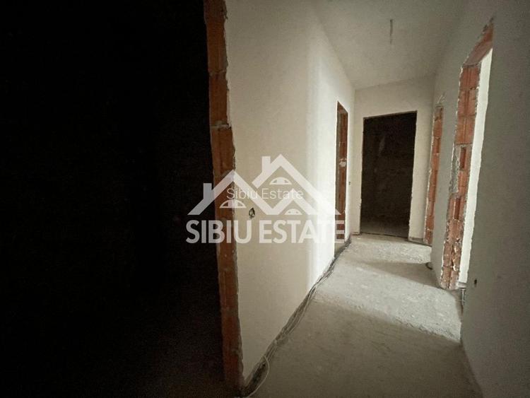 Apartament decomandat cu 2 camere-s.utila 53.46 mp, balcon 6,14- loc de parcare - 4