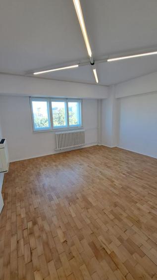Unirii ( 3 min metrou), 4 camere de inchiriat, 2/8, nemobilat