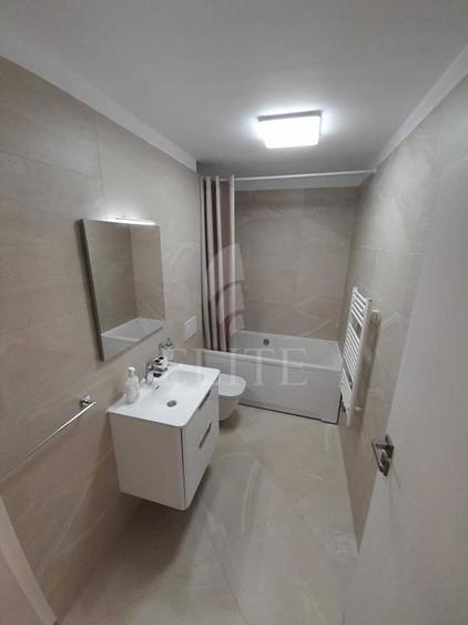 Apartament 3 camere în zona BUNA ZIUA