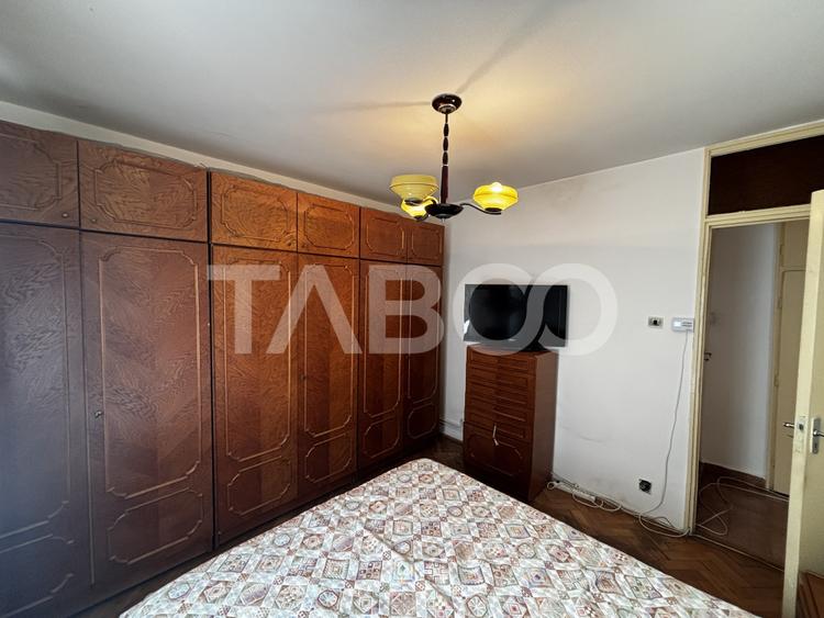 Apartament de inchiriat cu 3 camere 2 baii mobilat utilat Strand