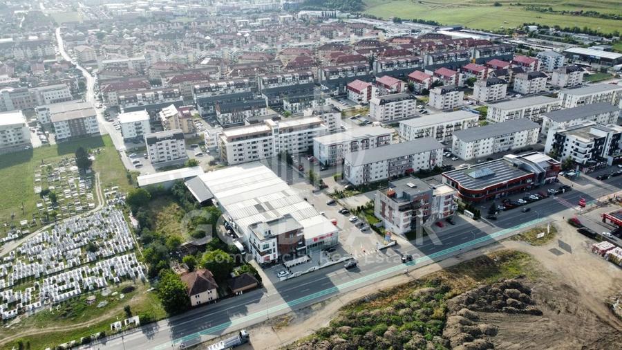 Spatiu Comercial - Floresti/Eroilor - Vitrina / TRAFIC PIETONAL