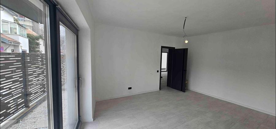 ZONA EXCLUSIVISTA , VILA NOUA LANGA DOMENIUL MARTISOR , DELTA VACARESTI ,INTRARE