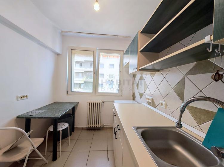 Apartament cu trei camere in inima cartierului Titan
